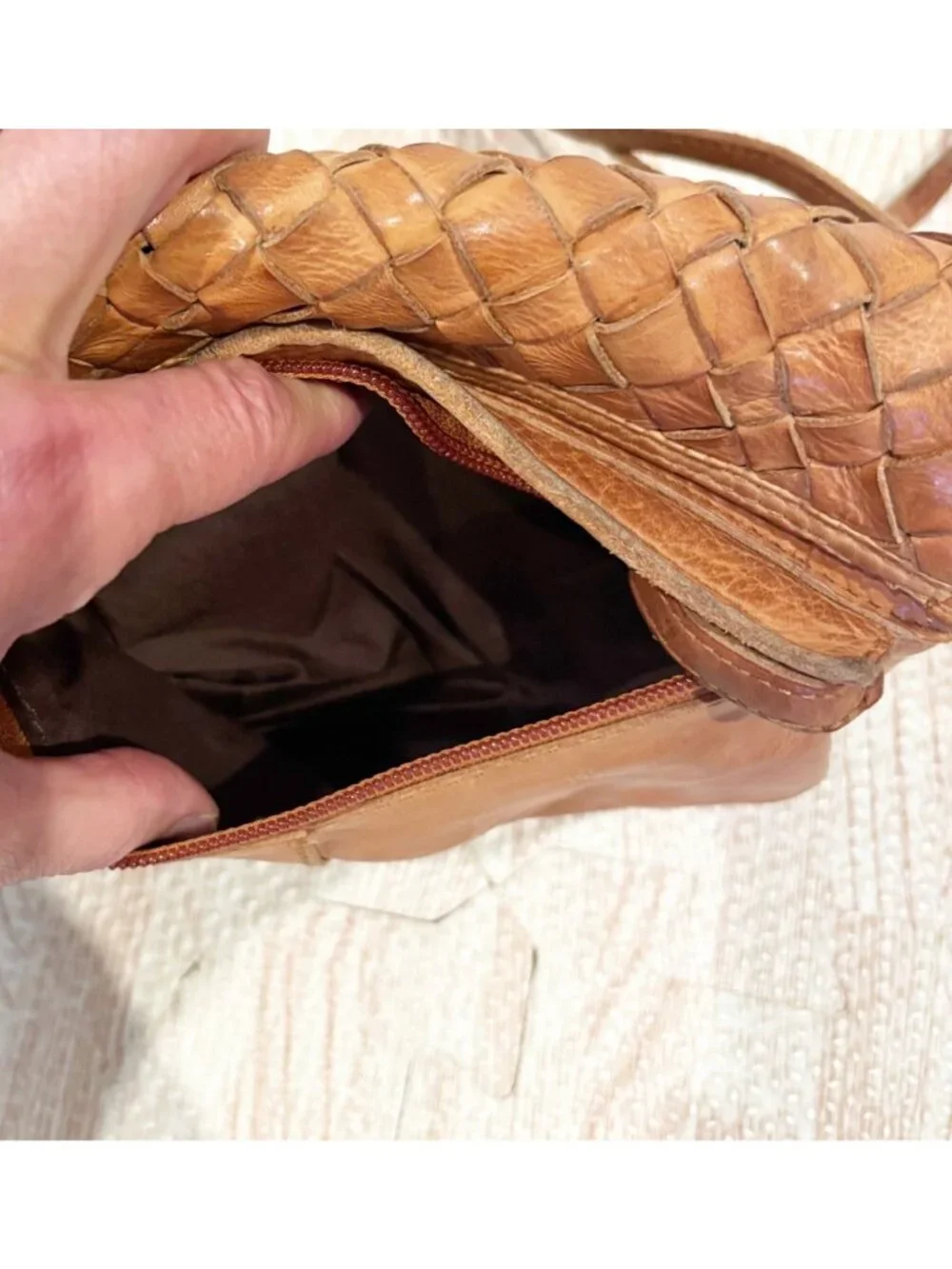 Villenca Holland Leather Crossbody Bag